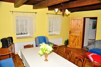 4-izb. RODINNÝ DOM s pozemkom 675 m2, Turčianske Teplice - 2