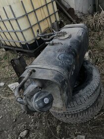 Palivová nádrž na traktor alebo nákladné auto (60l) - 2