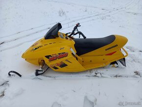 detský snežný skúter Ski-Doo MiniZ 120 - 2