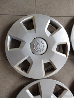 Puklice 15" Škoda Rapid - originál - 2