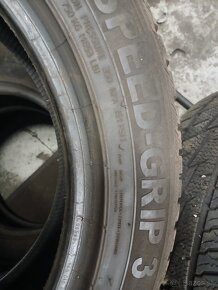 Predám 2ks zimne pneu 215/55R17 98V Semperit - 2