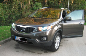 KIA SORENTO 2,2CRDi AWD 4x4 - 2