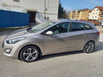 Predám Hyundai i30 kombi 1,6 crdi - 2