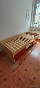 Drevená posteľ s periňákom a úložným priestorom - 2