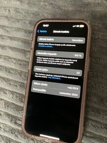 Na predaj nový ružový iPhone 15 128GB, 100% batéria - 2