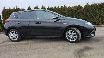 Toyota Auris 1.8 hybrid executive - 2