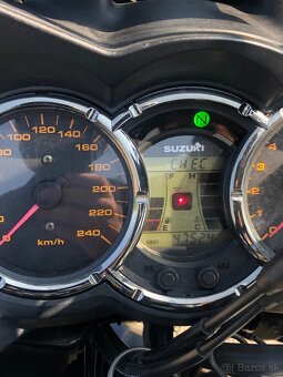 Suzuki V strom DL1000 - 2