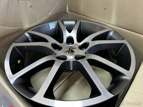 5x114,3 R16 7J ET42 Fondmetal 7400 Titaniu Polished - 2