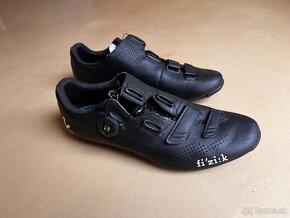 Cestné tretrety Fizik R4 - veľkosť 43 EU - 2