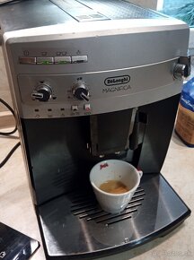 kavovar Delonghi Magnifica - plne funkcny - 2