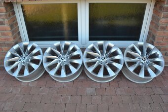 5x112 R19 Hlinikove disky Original Skoda - 2