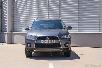 Mitsubishi Outlander 2.2 DI-D automat , 7 miestne - 2