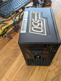 Arctic Cooling Fusion 550 ATX zdroj - 2