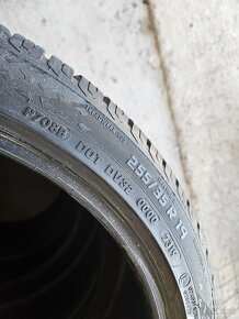 Celoročné pneu 255/35 r19 vredestein - 2