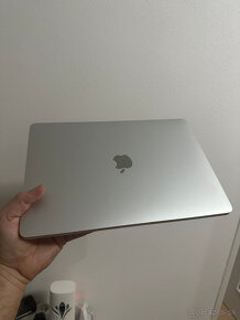 Predám Apple MacBook Pro 13", 8GB RAM , 512GB SSD - 2