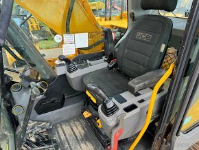 Jcb 220XLC /2018 ,5700 hodin pasovy bager - 2