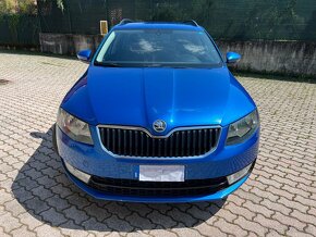 Škoda Octavia Combi 2.0 TDI Elegance - 2