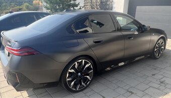 BMW i5 M60 - 2