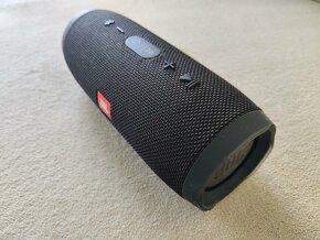 JBL Charge 3 bluetooth reproduktor pekný stav. - 2