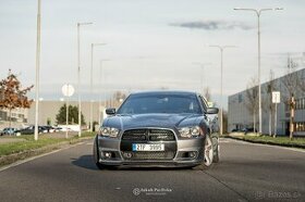 Dodge Charger SRT8 - 2