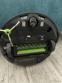 iRobot Roomba i7 - 2