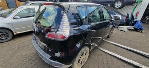 Lacno rozpredám Renault Scenic III 2009-2016 na náhradné die - 2