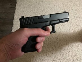 Airsoft glock 17 - 2