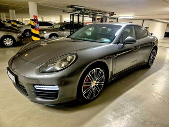 Porsche Panamera GTS V8 - 2