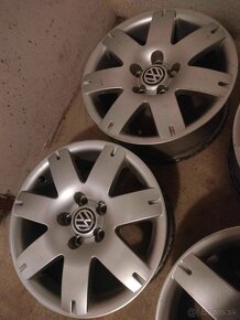 4ks alu disky orig. Vw 5x112 r16 - 2