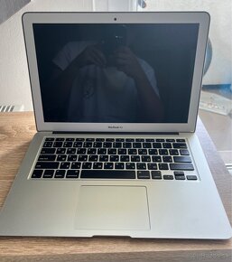 Apple MacBook Air "Core i5" 1.3 13" (Mid-2013) Specs - 2