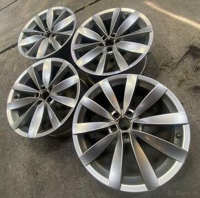 Elektrony 5x112 R19 Originál VW Lugano - 2