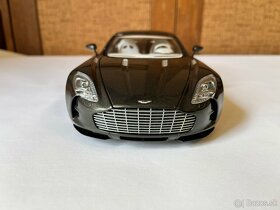 1:18 autoart aston martin one-77 - 2