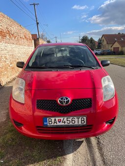 Predám Toyota Yaris 1.3 r.v. 2008 - 2