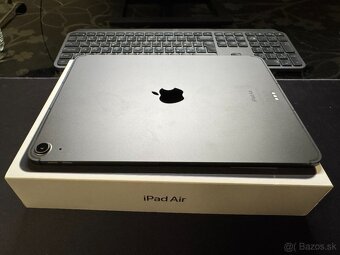 Apple iPad Air 5 (2022) 64 GB Wi-Fi + Cellular vesmírne sivý - 2