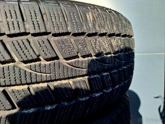 Predám celoročné pneu SNOWBLAZER / M+S / 195/55 R16 - 2