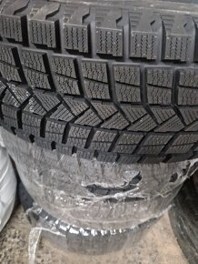 Pneu 225/60 r18 - 2