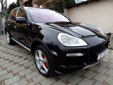 Porsche Cayenne Turbo Gts kapota - 2