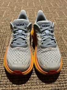 Hoka Clifton 8, velikost 38. - 2