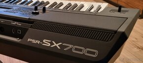 Yamaha PSR-SX700 - 2