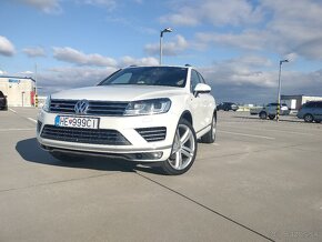 Volkswagen Touareg II. 3.0 TDI V6 Exclusive - 2