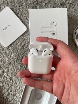 Apple AirPods slúchadlá s puzdrom (2. generácia) - 2