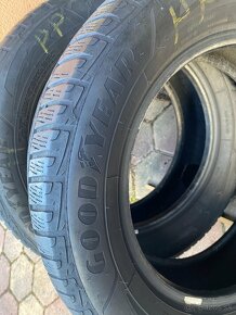 215/60 r16 Goodyear - 2