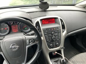 Predám Opel Astra J 1.7CDTi 92kW rok 2010 - 2