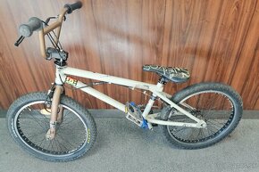 BMX BICYKEL GT - 2