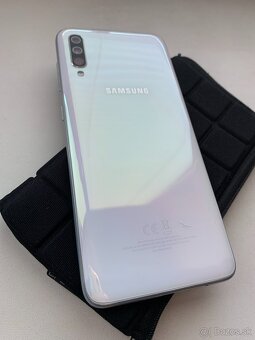 Samsung Galaxy A70 - 2