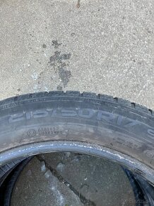 215/50R17 - 2