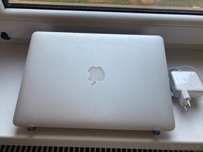 Predám Apple MacBook Air 13" (Early 2015) - 2