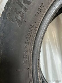 Predám letné pneumatiky Bridgestone 205/55/R16 - 2