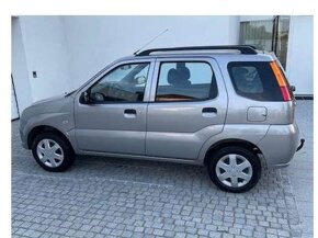 Suzuki ignis 1.3 i rok 2006 šedá metalíza - 2