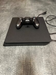 Playstation 4 - 2